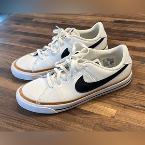 Nike Court Legacy 6.5Y